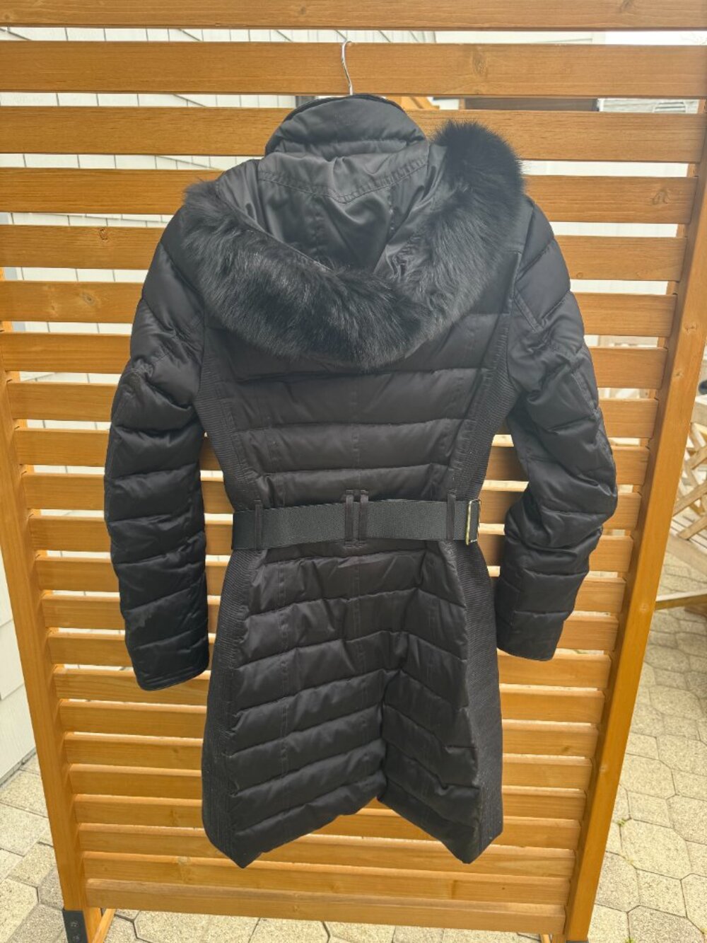 Burberry London Black Quilted Down Fox Fur Hooded Puffer Belted - Size 4. - Picture 6 of 14